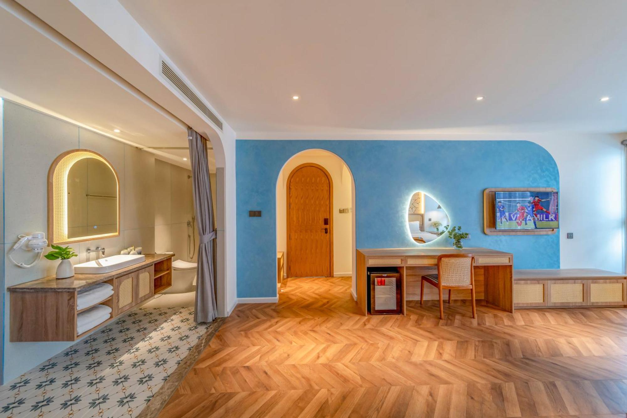 V Boutique Hotel - Complimentary Refreshments Вунгтау Экстерьер фото