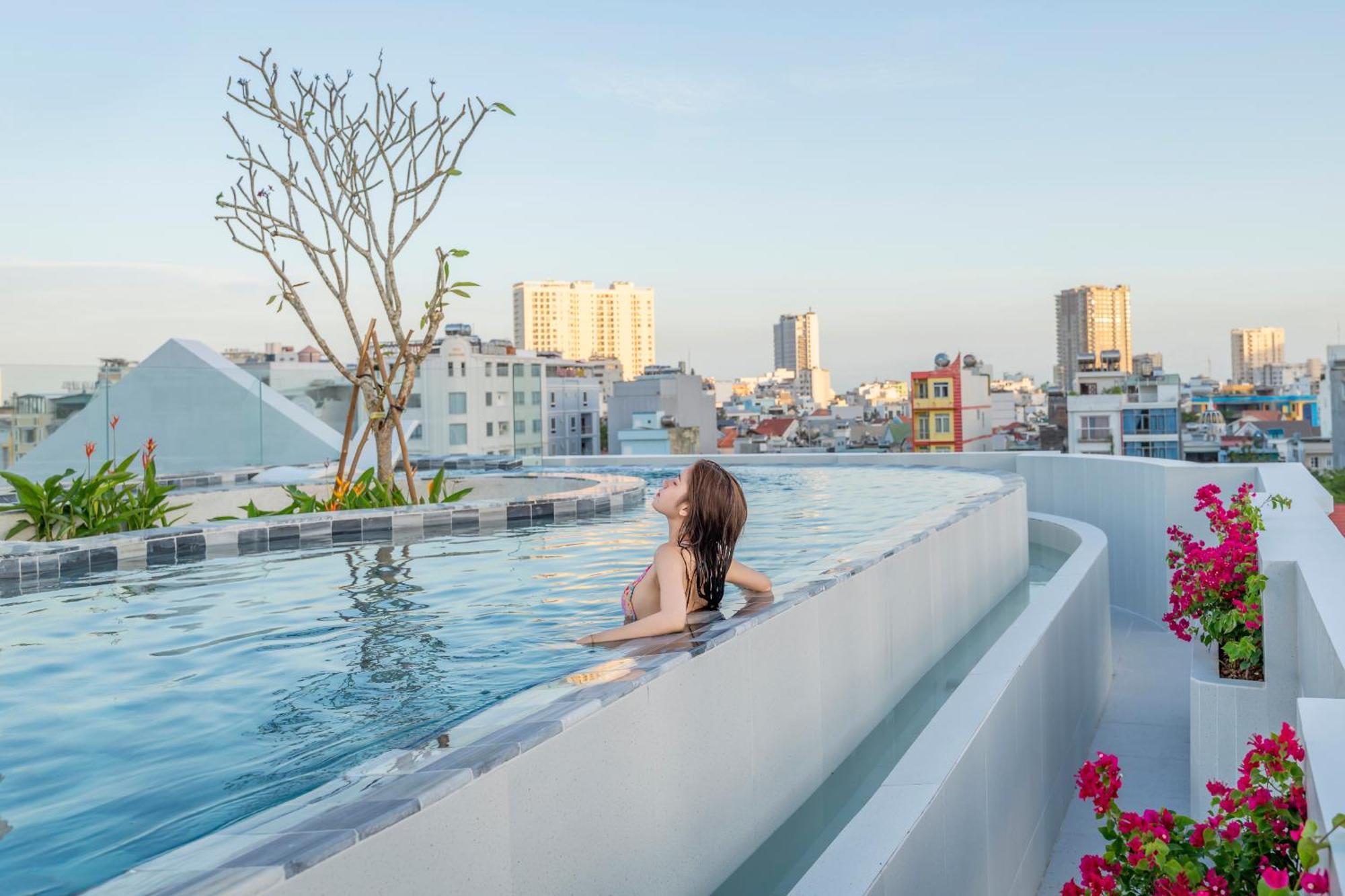 V Boutique Hotel - Complimentary Refreshments Вунгтау Экстерьер фото