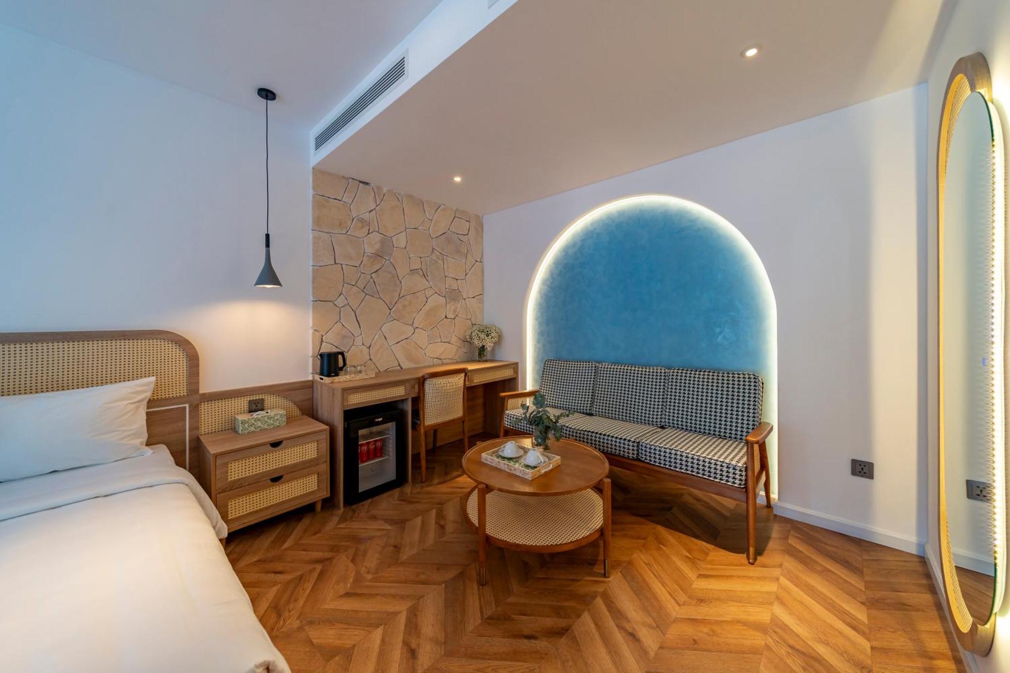 V Boutique Hotel - Complimentary Refreshments Вунгтау Экстерьер фото