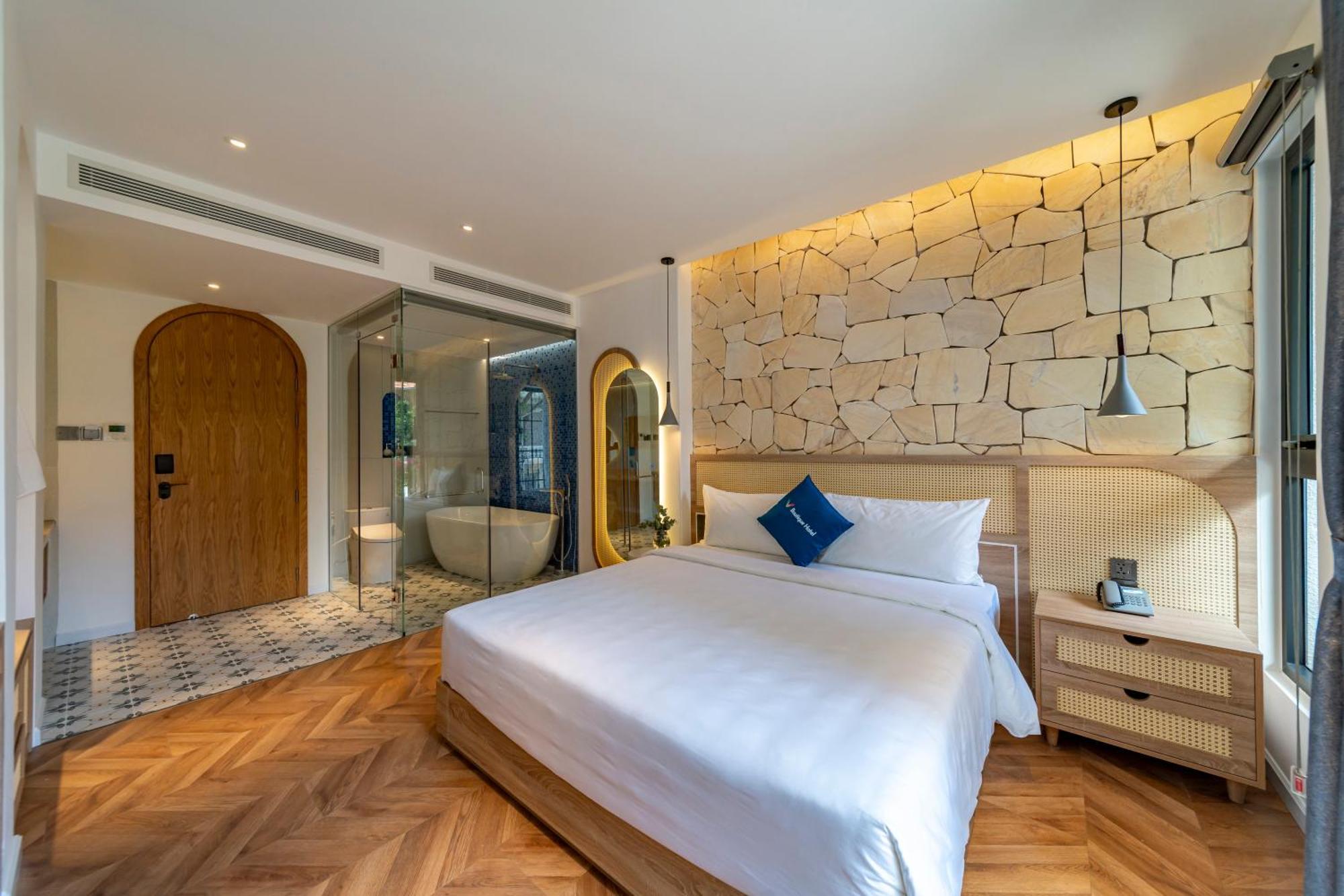 V Boutique Hotel - Complimentary Refreshments Вунгтау Экстерьер фото