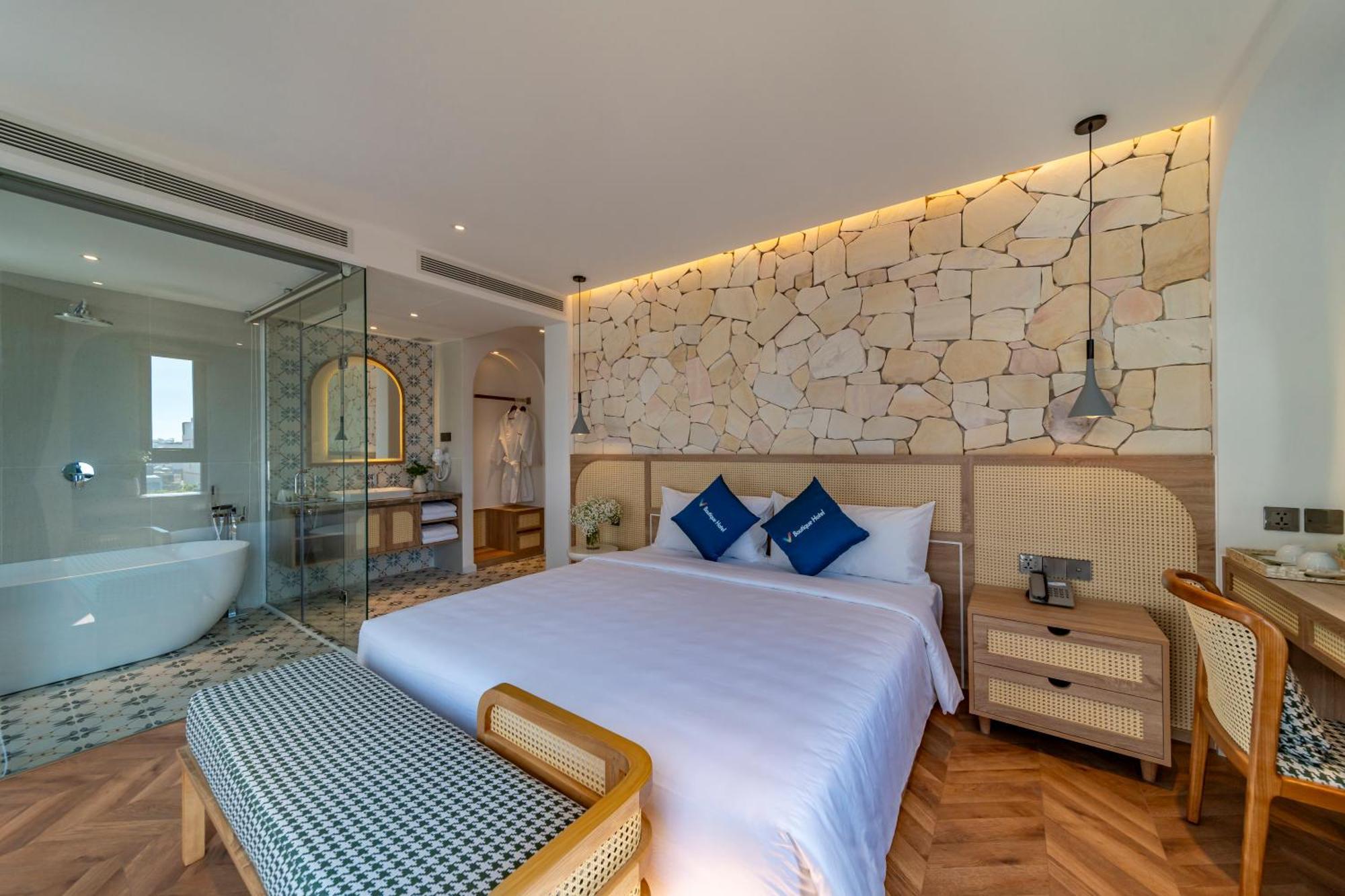 V Boutique Hotel - Complimentary Refreshments Вунгтау Экстерьер фото